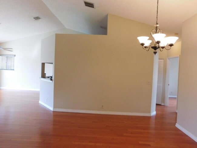 Photo - 21 Vía De Casas Sur