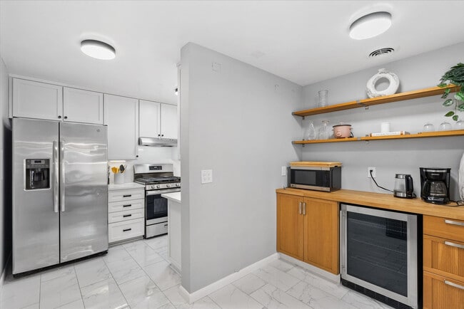 Photo - 4545 MacArthur Blvd NW Unit SI FL1-ID1539664P