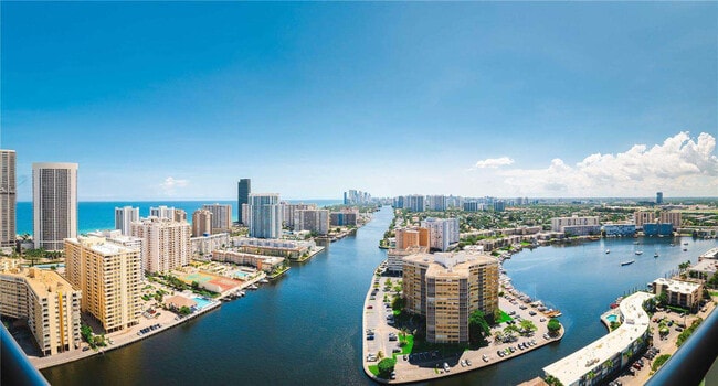 Building Photo - 2602 E Hallandale Beach Blvd Unit ID1227523P