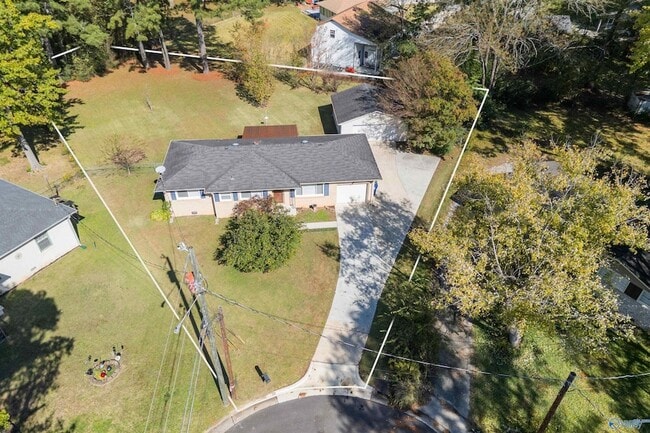 Building Photo - 1007 Heard Ct SE