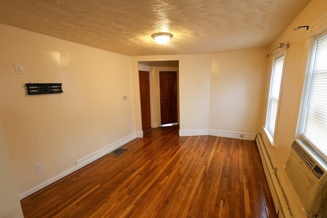 Photo - 61 Boylston St Unit 2