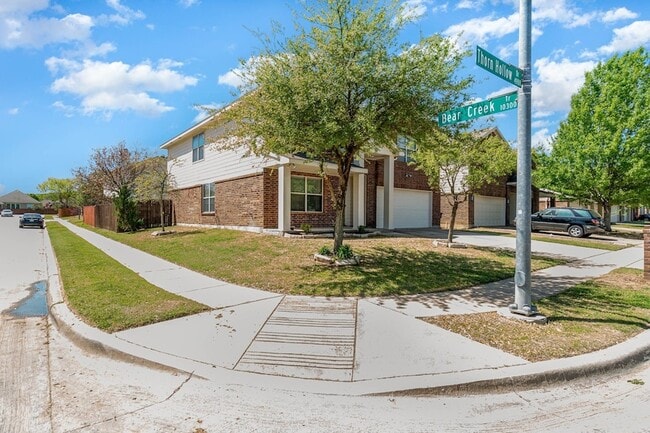 Photo - 4956 Thorn Hollow Dr