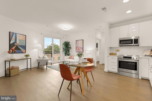 Photo - 1500 Pennsylvania Ave. SE Unit 305