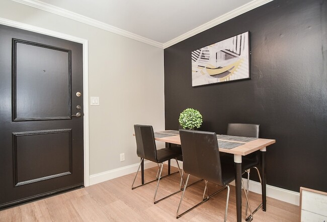 Photo - 3525 Sage Rd Unit 514