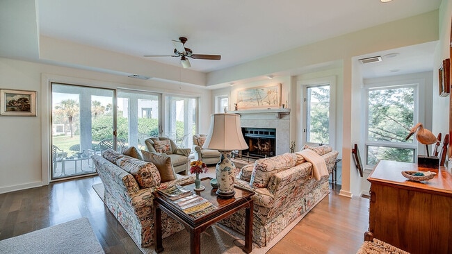 Photo - 38 Leeward Ct Unit ID1253397P