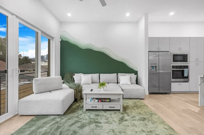 Photo - 2107 McGowen St Unit ID1244935P