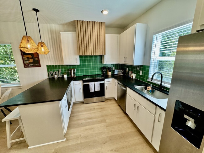 Photo - 120 Fitzgerald Dr Unit FL3-ID1039081P