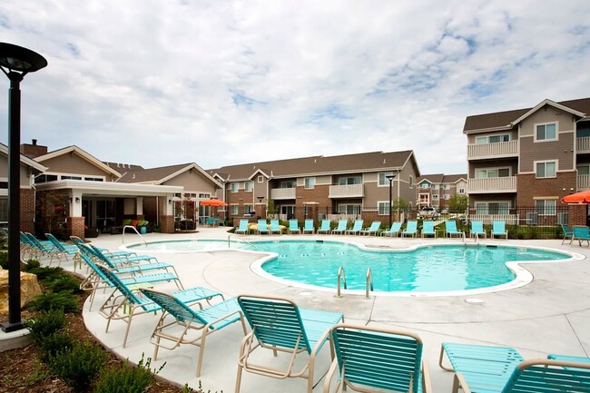 Building Photo - SunStone at Fox Ridge
