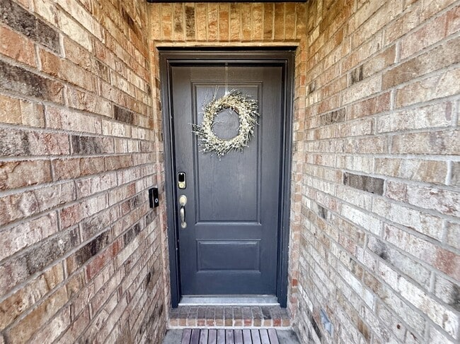 Photo - 228 Teakwood Dr