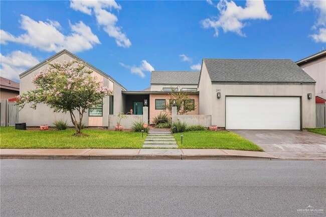 Building Photo - 2411 W Holland Ave