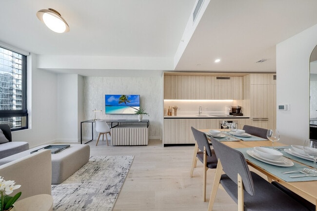 Building Photo - 225 N Miami Ave Unit ID1386896P