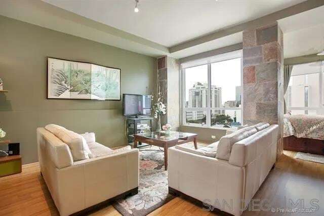 Photo - 350 W Ash St Unit 811