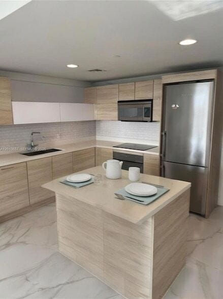 Photo - 16385 Biscayne Blvd Unit 717