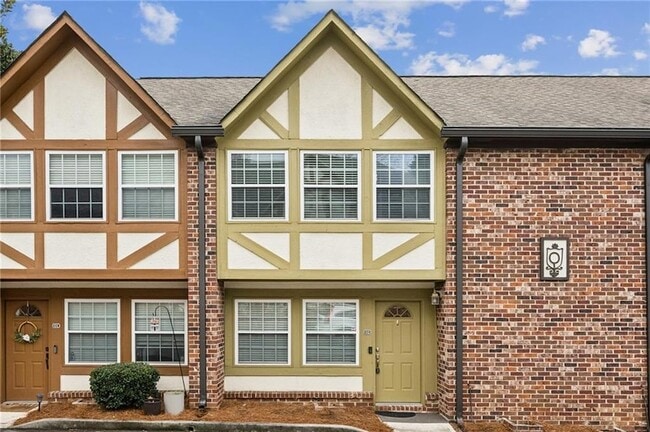 Photo - 2825 Ne Expressway Unit O2