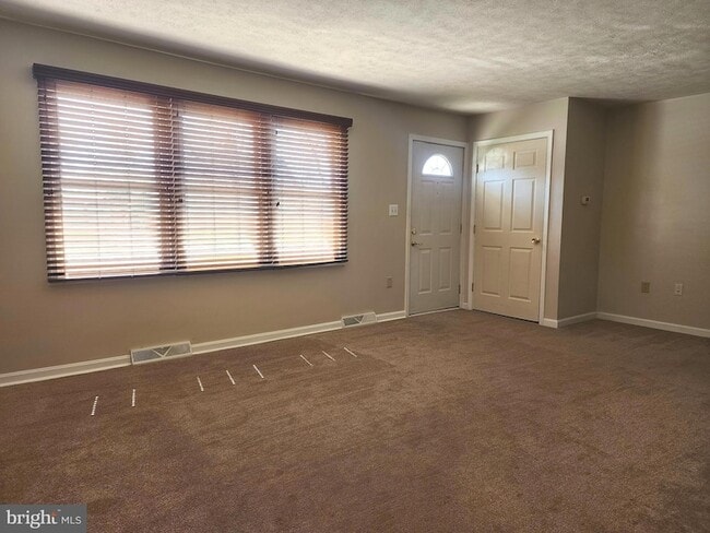 Photo - 739 Stouffer Ave
