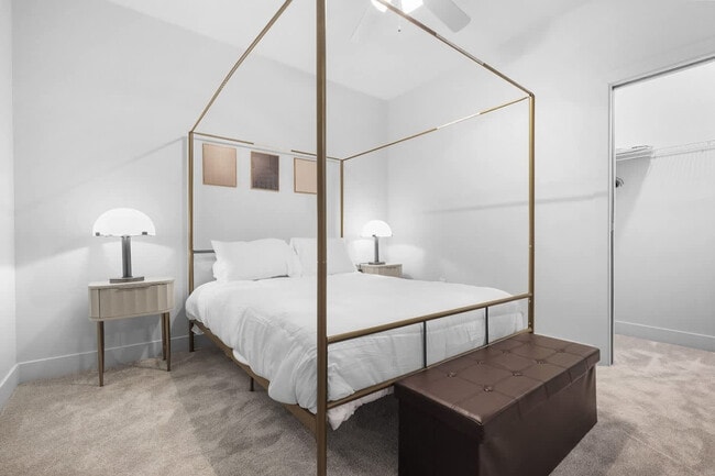 Photo - 8506 Westfield Blvd Unit ID1053008P