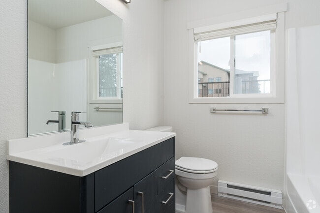 1BR, 1BA - 576SF - Timber Place by the Lake - Fully Renovated