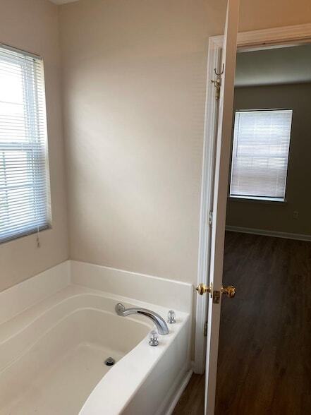 Photo - 2525 Whetstone Ln