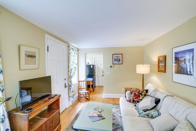 Photo - 12 Main St Unit SI ID1546058P