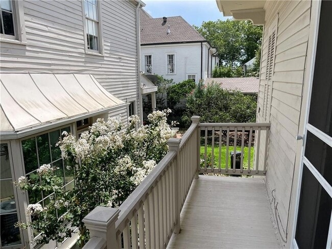 Building Photo - 1462 State St