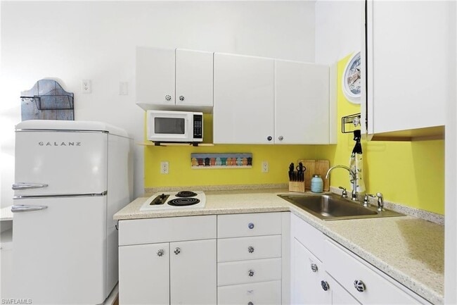 Photo - 25000 Tamiami Trl E