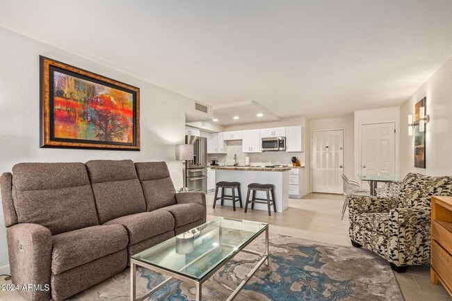 Photo - 8649 E Royal Palm Rd