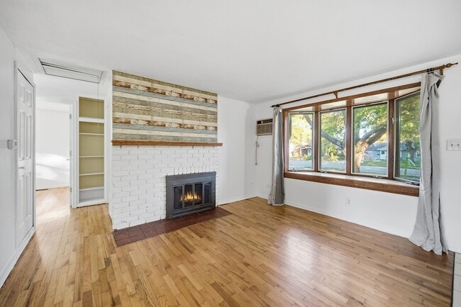 Photo - 212 N Knollwood Dr