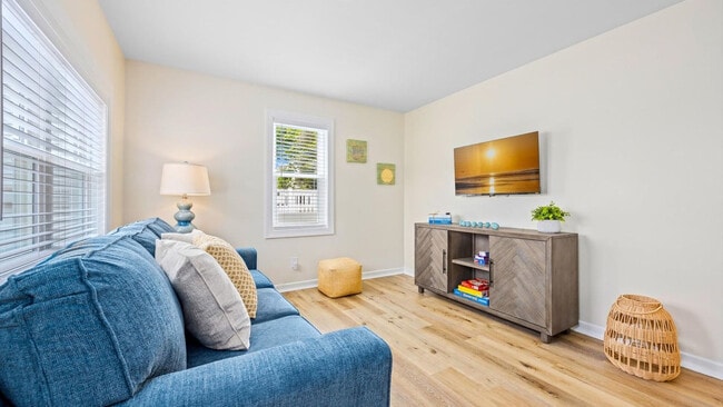 Photo - 124 W Heather Rd Unit ID1309025P