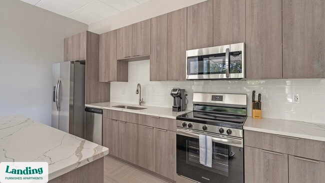 Photo - 600 19th St N Unit 211