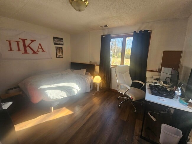 Photo - 4035 N Hinkle Rd