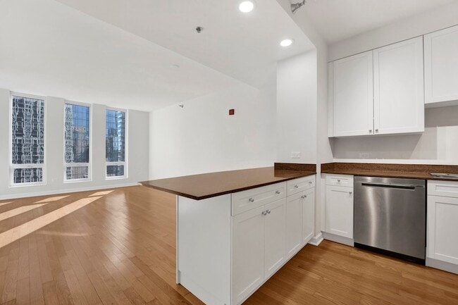 Photo - 1250 S Michigan Ave Unit 1704