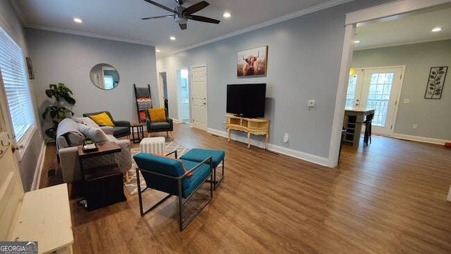 Photo - 2112 Samuel Pl