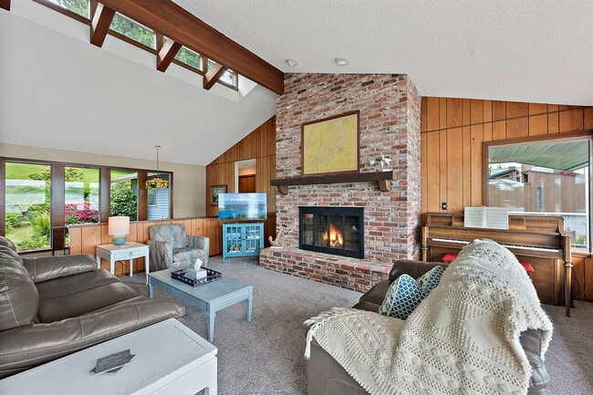 Photo - 153 Maple Ln NW Unit ID1296624P