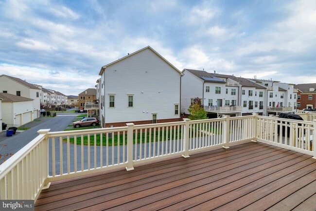 Photo - 22559 Clarksburg Rd