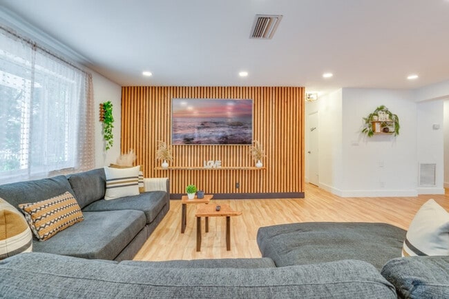 Photo - 1814 NW 14th Ave Unit ID1287061P