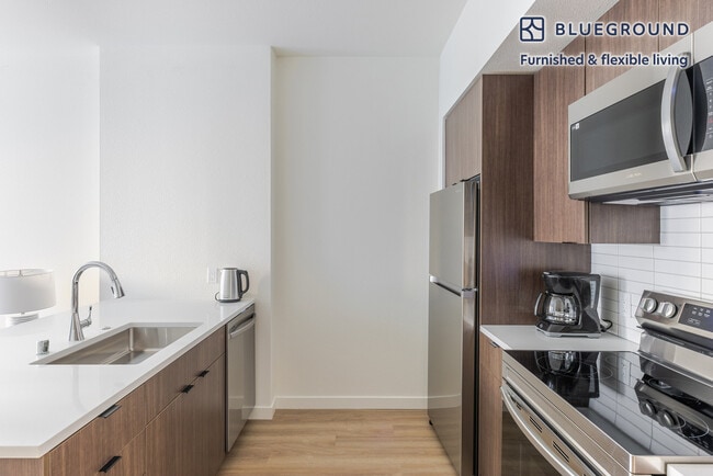 Photo - 100 Callan Ave Unit FL4-ID1940