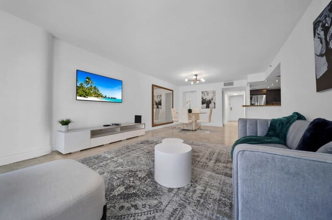 Photo - 1717 N Bayshore Dr Unit SI ID1437602P