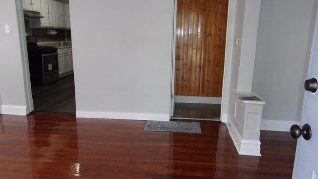 Photo - 50 W 108th St