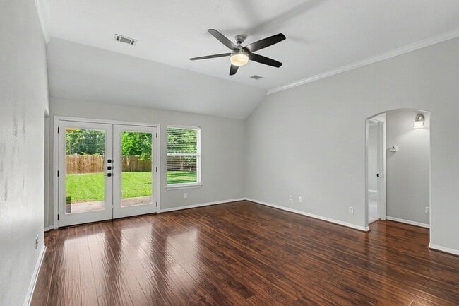 Photo - 10718 Fairview Dr