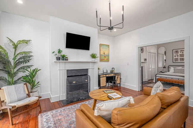 Building Photo - 505 E Mc Donough St Unit ID1359172P