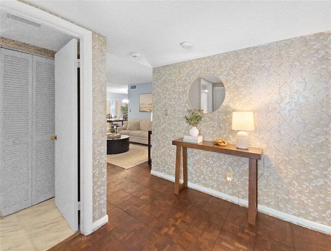 Photo - 553 Fairways Cir Unit B