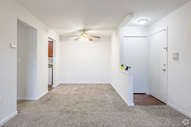 1BD, 1BA - 700SF - Dining Room - Brookdale Apartments
