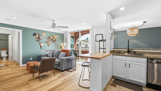 Building Photo - 860 Turquoise St Unit SI FL3-ID1568497P