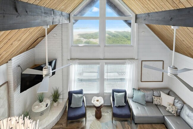 Building Photo - 62 Ocean St Unit ID1261617P