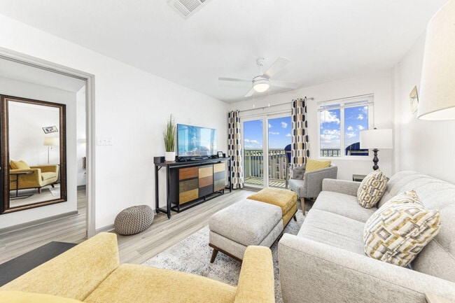 Building Photo - 405 Plantation Rd Unit ID1267860P