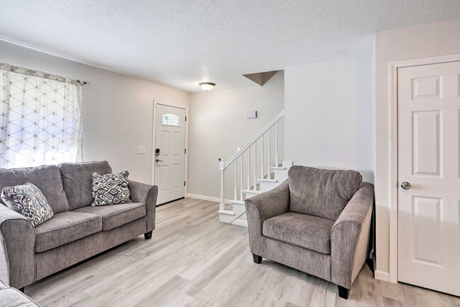 Building Photo - 6832 Woodmeadow Dr Unit ID1287556P