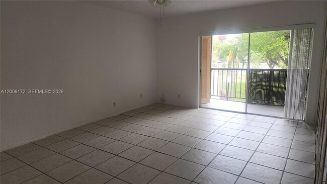 Photo - 13707 SW Kendale Lakes Cir Unit 205