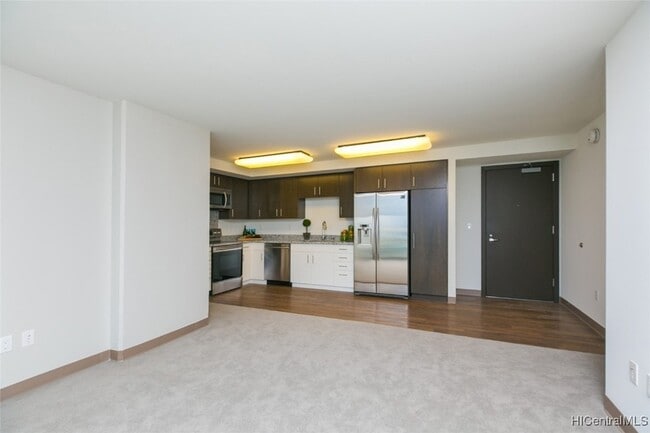 Photo - 988 Halekauwila St