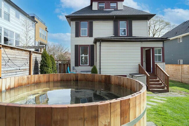 Photo - 1914 E Jefferson St Unit ID1324826P