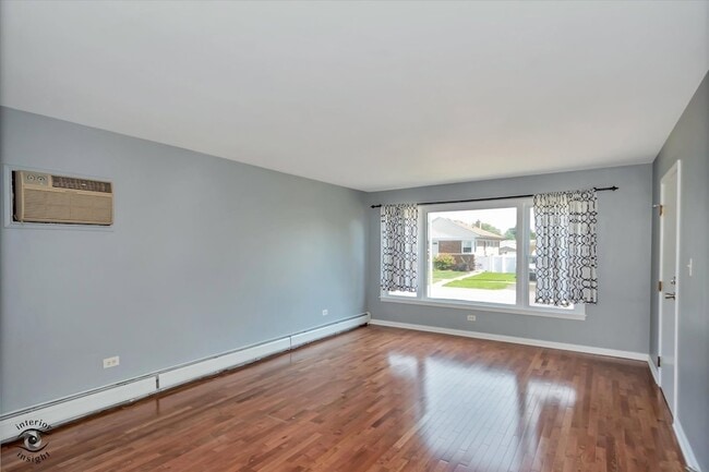 Photo - 9628 Kilpatrick Ave Unit 1